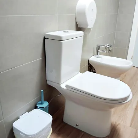 Гостевой дом Piso Compartido Cerca Corteingles